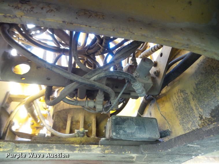 image for item K8167 1999 Komatsu PC200LC excavator