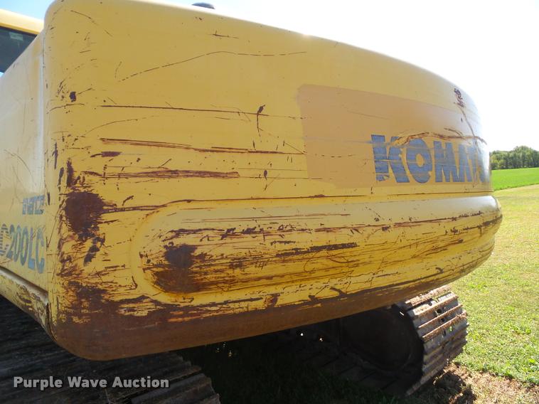 image for item K8167 1999 Komatsu PC200LC excavator