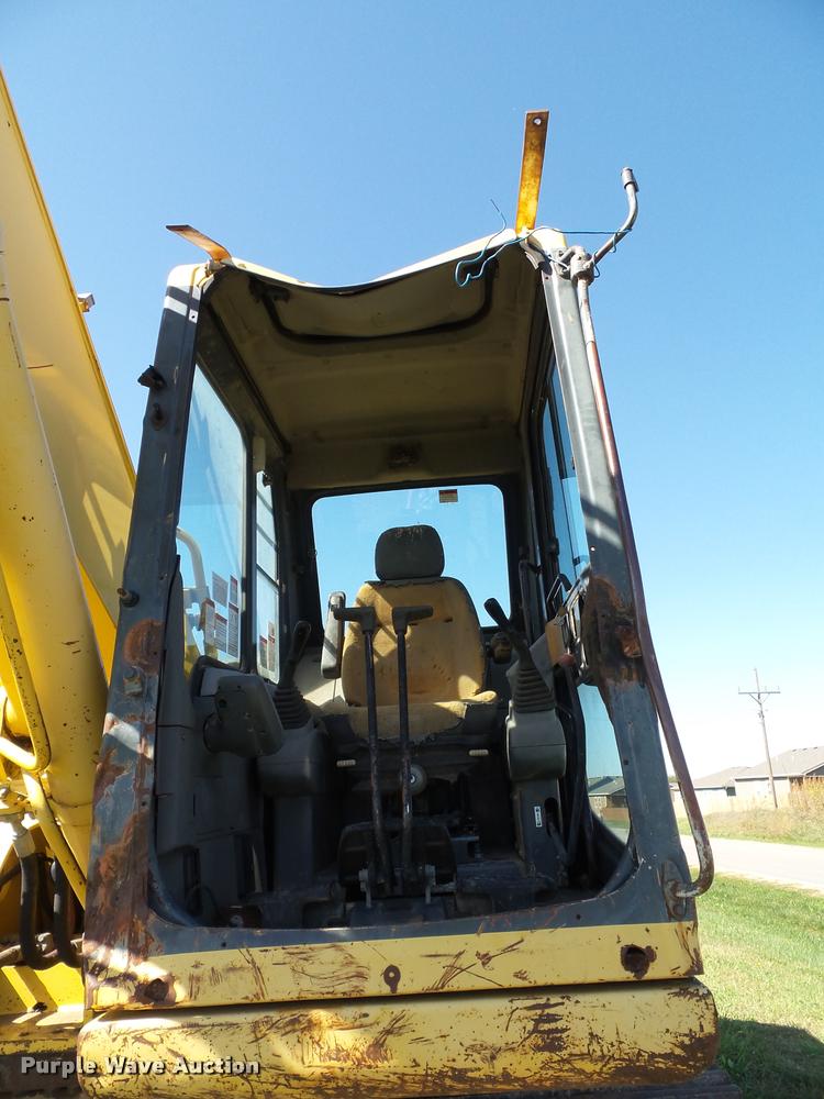 image for item K8167 1999 Komatsu PC200LC excavator