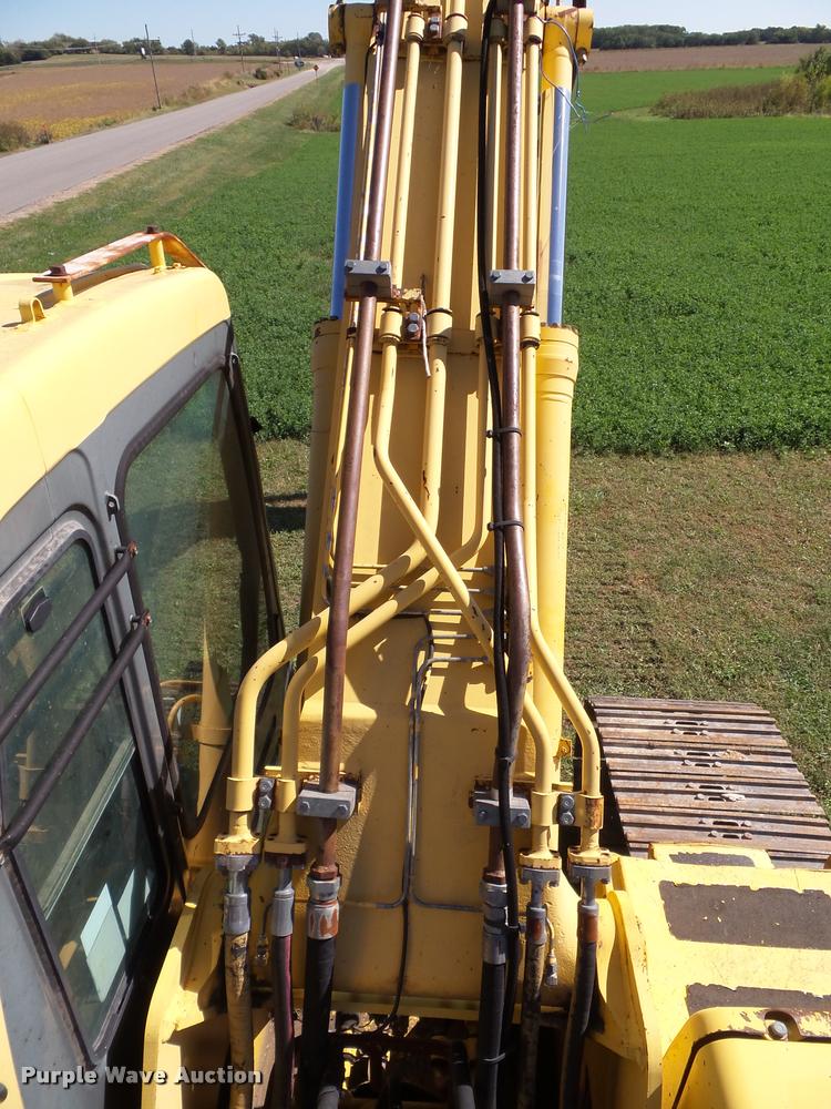 image for item K8167 1999 Komatsu PC200LC excavator