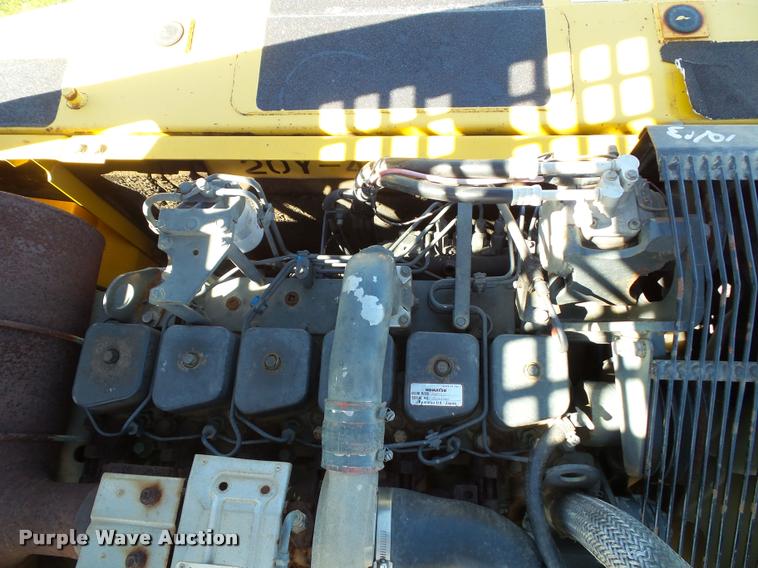 image for item K8167 1999 Komatsu PC200LC excavator