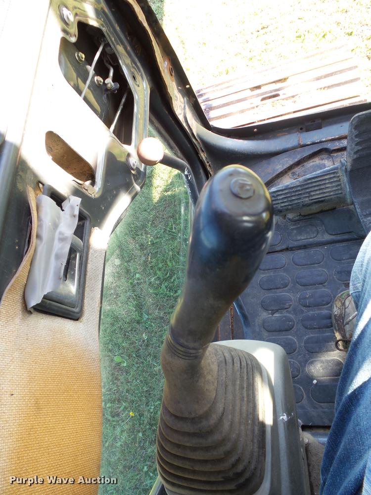 image for item K8167 1999 Komatsu PC200LC excavator