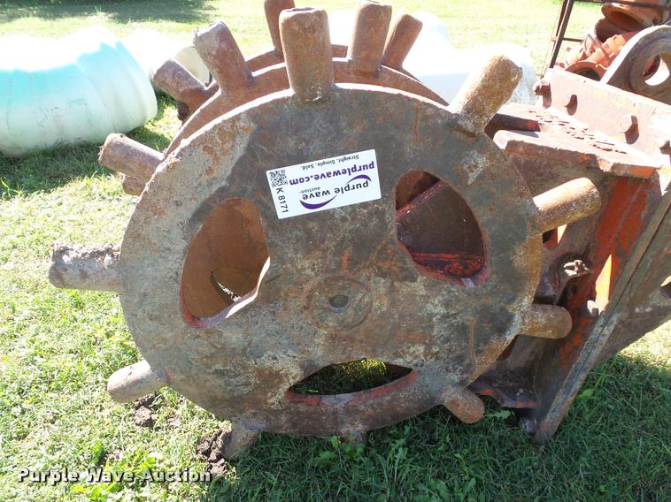 image for item K8171 Barone excavator wedge/spike roller attachment