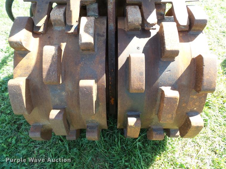 image for item K8172 MBW EXA24/30 padfoot roller attachment