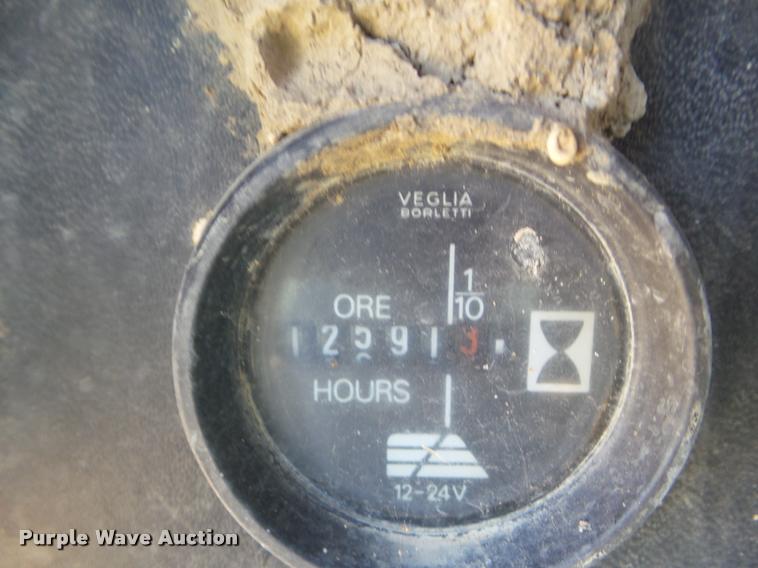 image for item L1701 1989 Fiat-Allis FL10E track loader