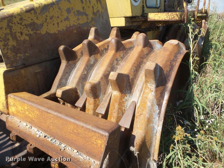 image for item L1702 1983 Bomag landfill compactor