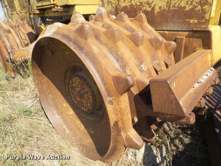 image for item L1702 1983 Bomag landfill compactor