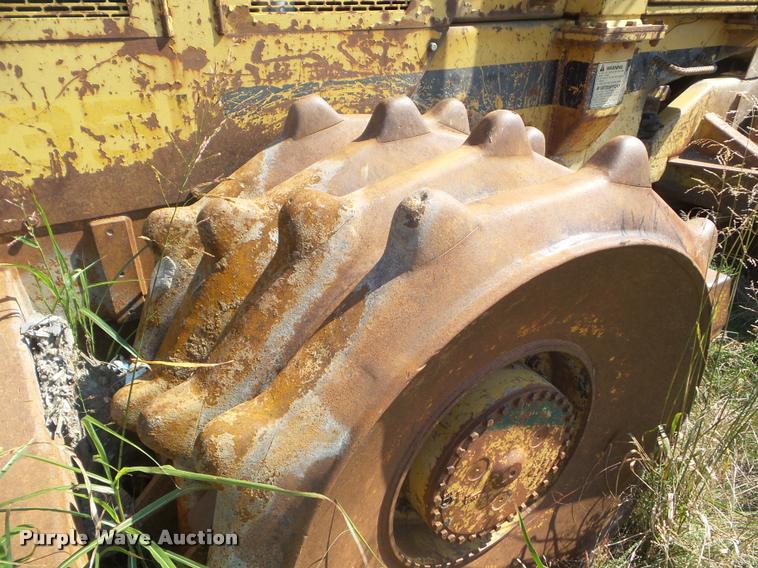 image for item L1702 1983 Bomag landfill compactor
