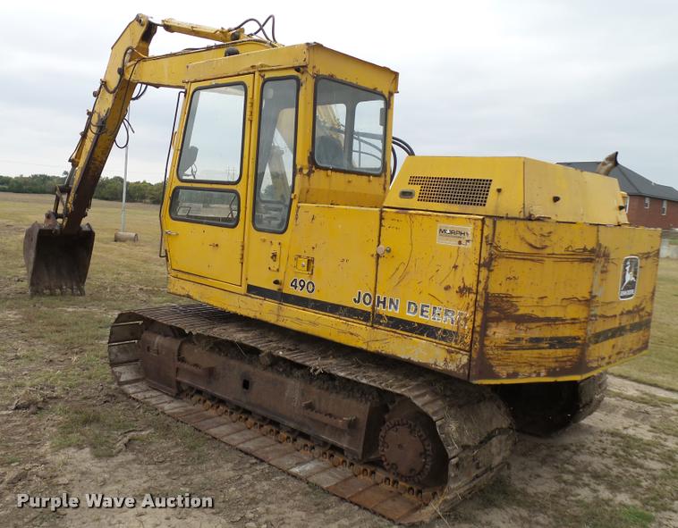 image for item L3257 1985 John Deere 490 excavator