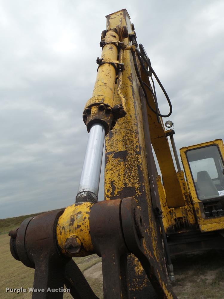 image for item L3257 1985 John Deere 490 excavator