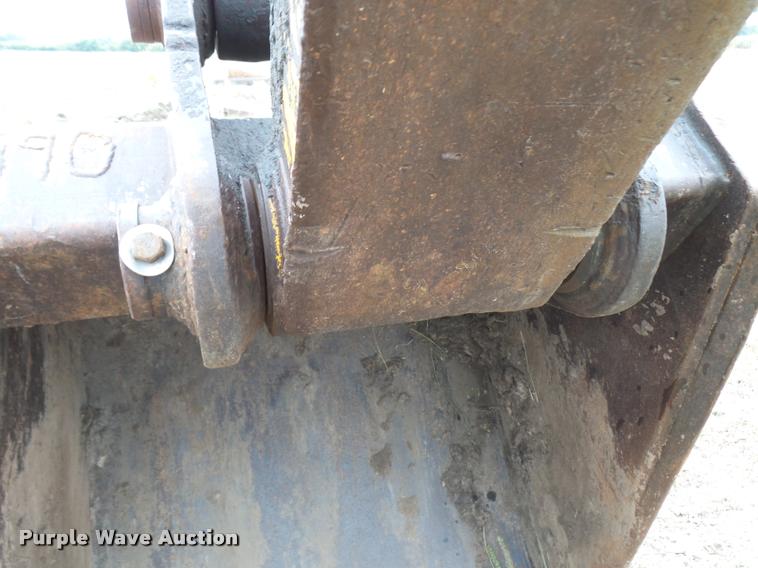 image for item L3257 1985 John Deere 490 excavator