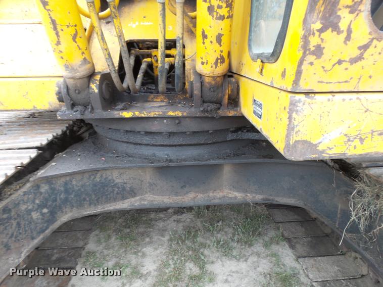image for item L3257 1985 John Deere 490 excavator