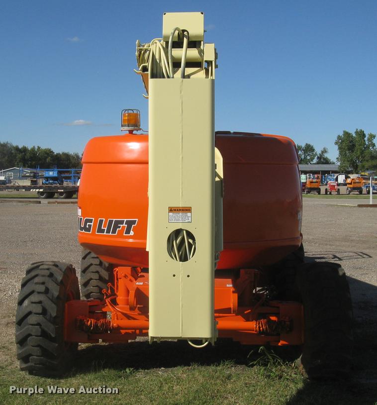 image for item L3891 1999 JLG 600A boom lift