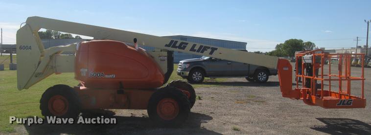 image for item L3891 1999 JLG 600A boom lift