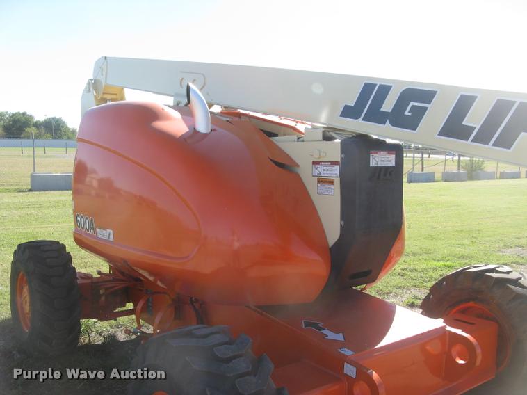 image for item L3891 1999 JLG 600A boom lift