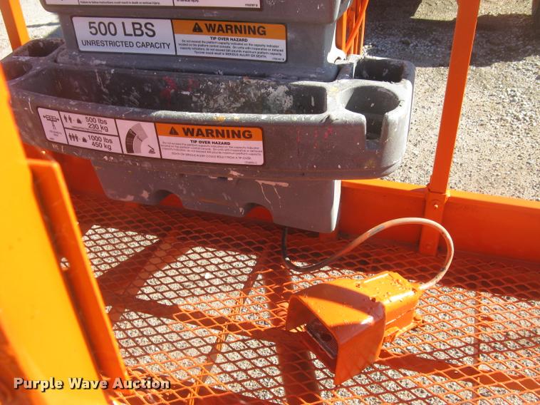 image for item L3891 1999 JLG 600A boom lift