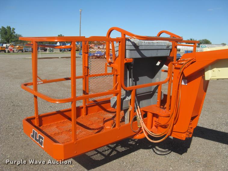 image for item L3891 1999 JLG 600A boom lift