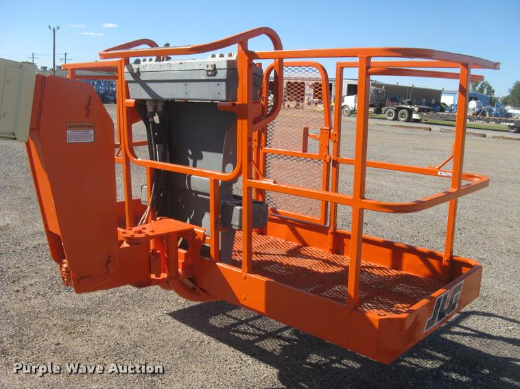 image for item L3891 1999 JLG 600A boom lift