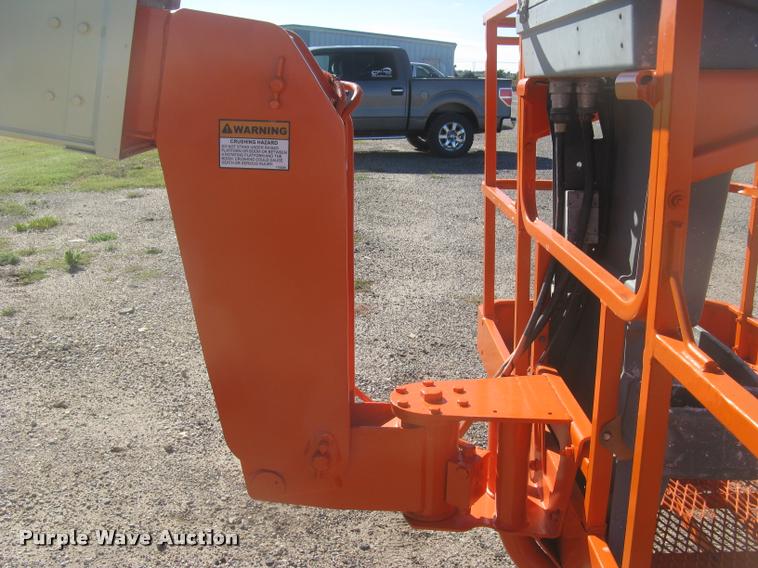 image for item L3891 1999 JLG 600A boom lift