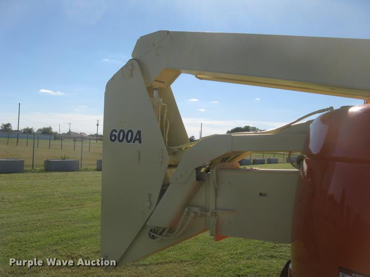 image for item L3891 1999 JLG 600A boom lift