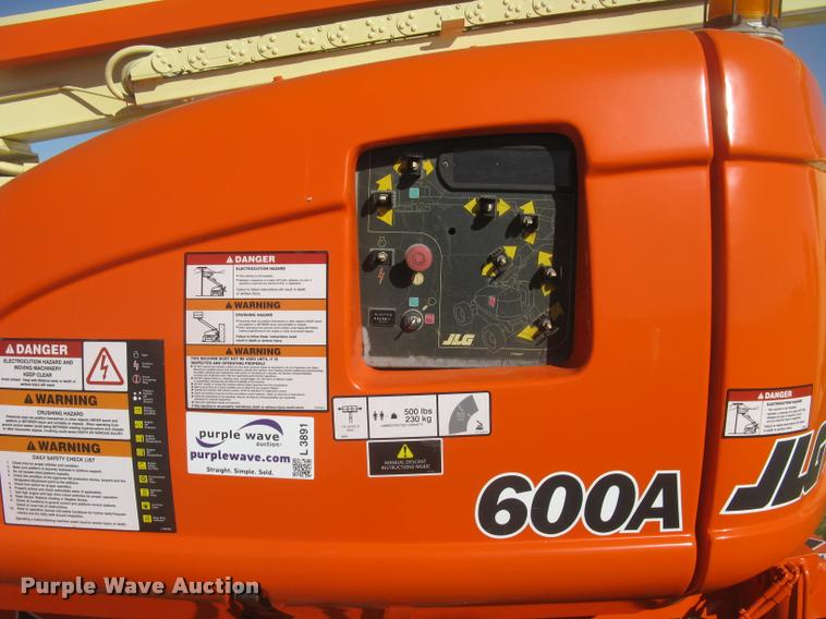 image for item L3891 1999 JLG 600A boom lift