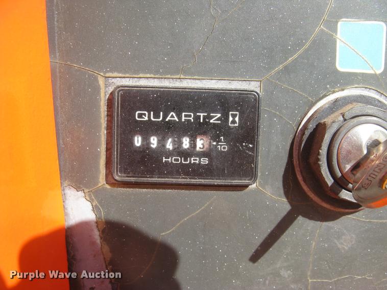 image for item L3891 1999 JLG 600A boom lift