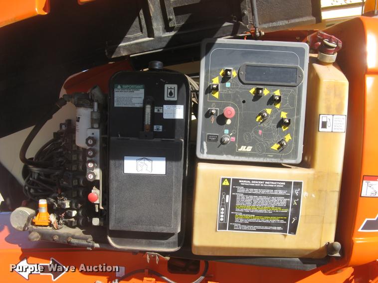 image for item L3891 1999 JLG 600A boom lift