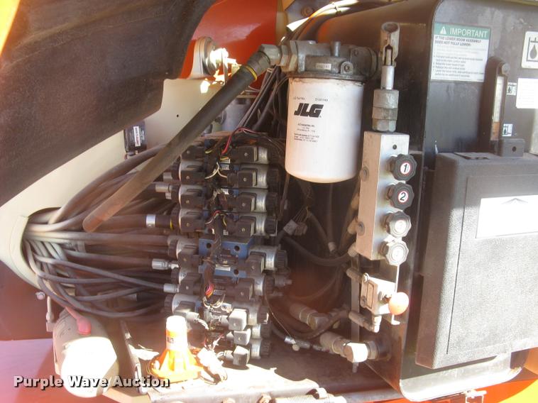 image for item L3891 1999 JLG 600A boom lift