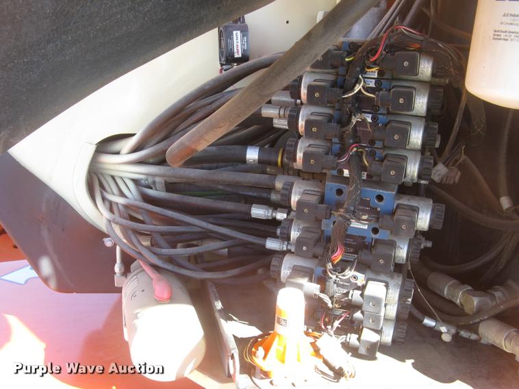 image for item L3891 1999 JLG 600A boom lift