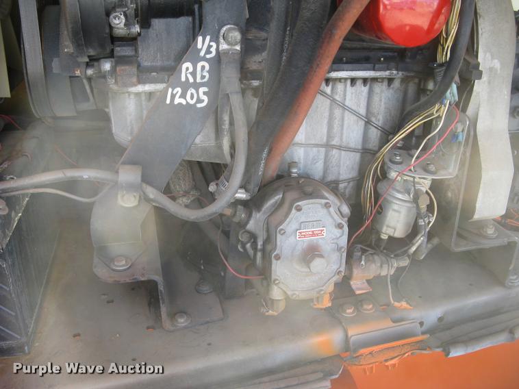 image for item L3891 1999 JLG 600A boom lift