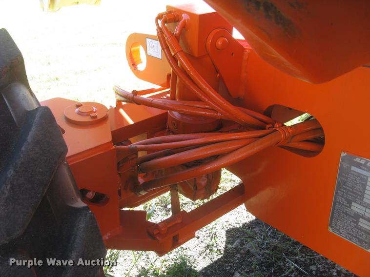 image for item L3891 1999 JLG 600A boom lift
