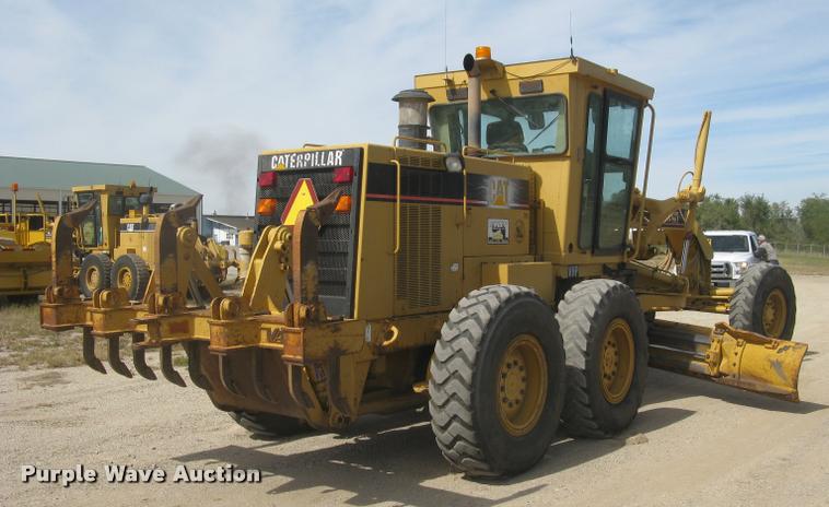 image for item L3892 1996 Caterpillar 140H VHP motor grader
