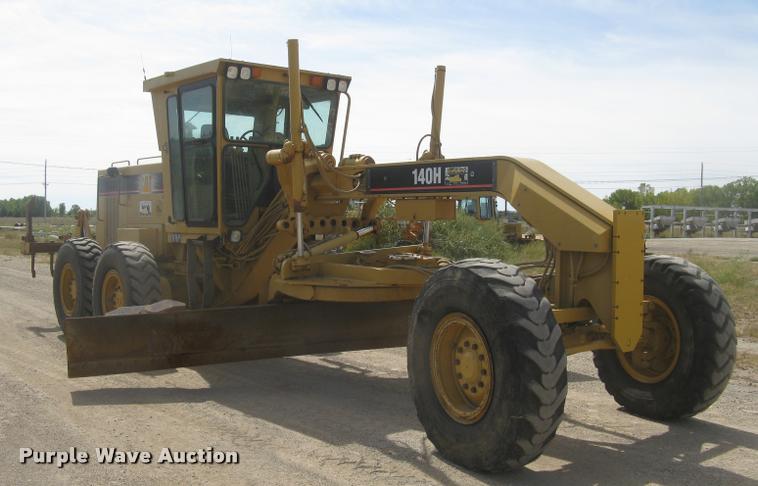 image for item L3892 1996 Caterpillar 140H VHP motor grader