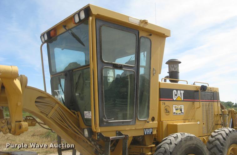 image for item L3892 1996 Caterpillar 140H VHP motor grader