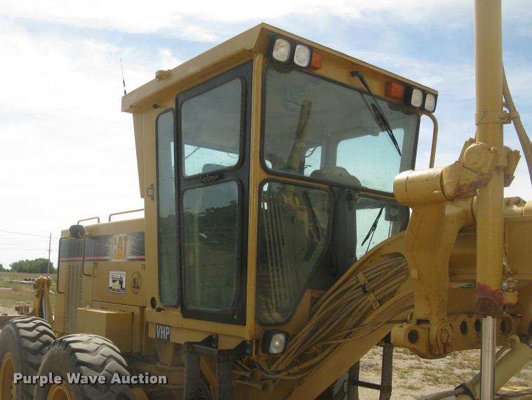 image for item L3892 1996 Caterpillar 140H VHP motor grader