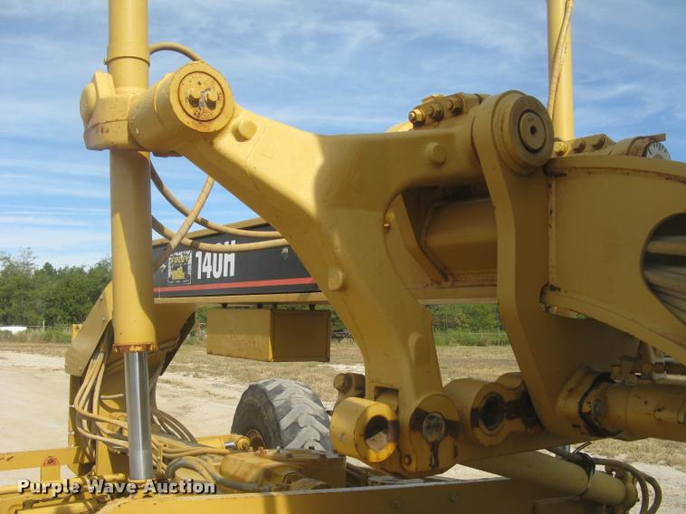 image for item L3892 1996 Caterpillar 140H VHP motor grader