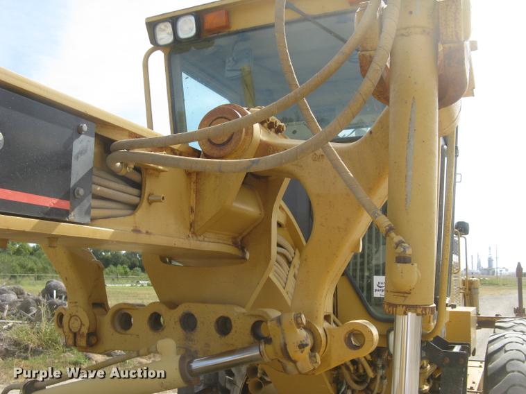 image for item L3892 1996 Caterpillar 140H VHP motor grader