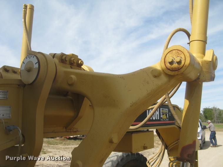 image for item L3892 1996 Caterpillar 140H VHP motor grader
