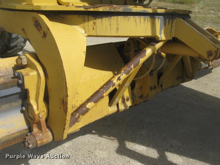 image for item L3892 1996 Caterpillar 140H VHP motor grader