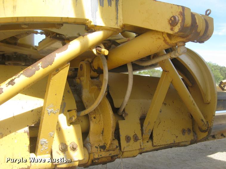 image for item L3892 1996 Caterpillar 140H VHP motor grader