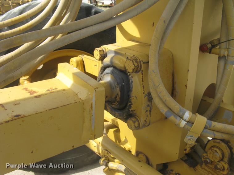 image for item L3892 1996 Caterpillar 140H VHP motor grader