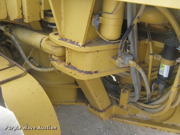 image for item L3892 1996 Caterpillar 140H VHP motor grader