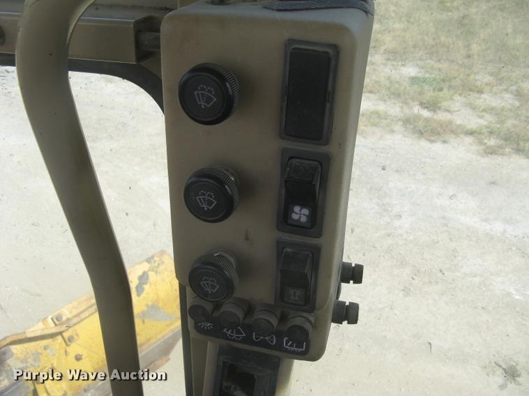 image for item L3892 1996 Caterpillar 140H VHP motor grader