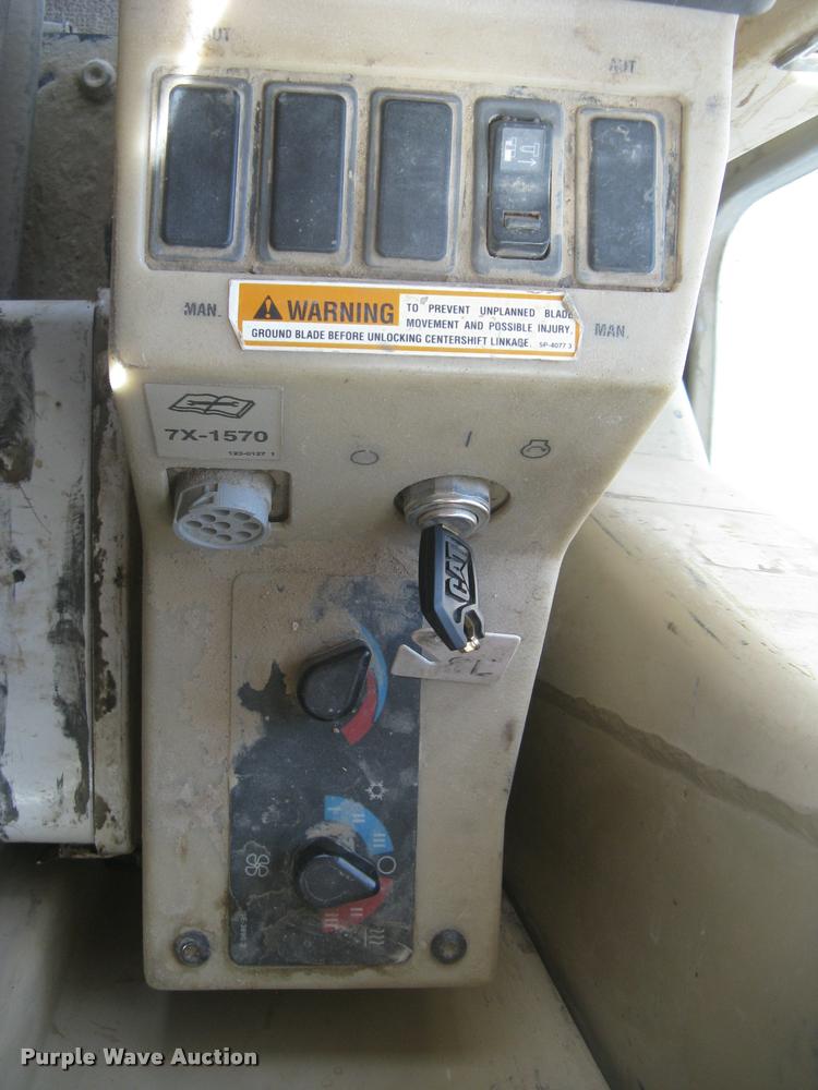 image for item L3892 1996 Caterpillar 140H VHP motor grader