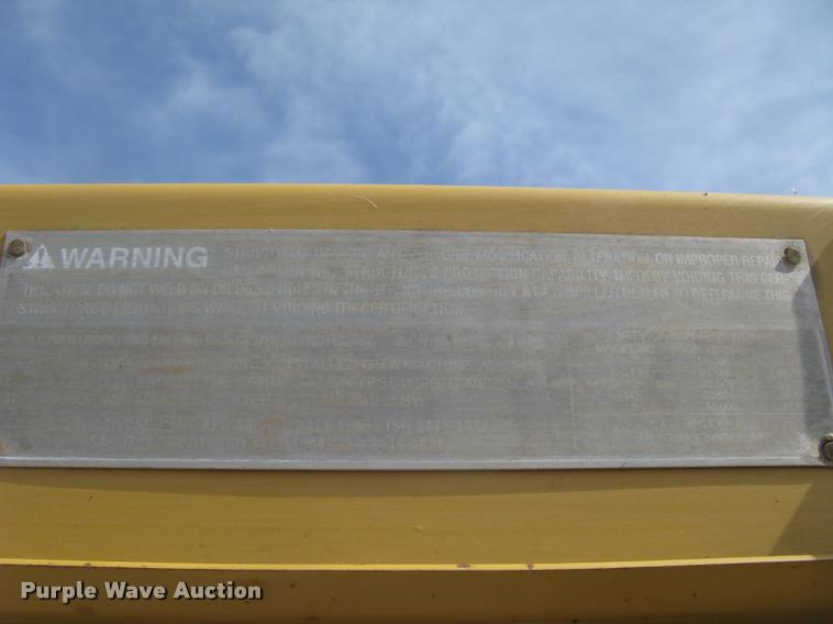 image for item L3892 1996 Caterpillar 140H VHP motor grader