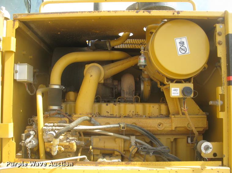 image for item L3892 1996 Caterpillar 140H VHP motor grader
