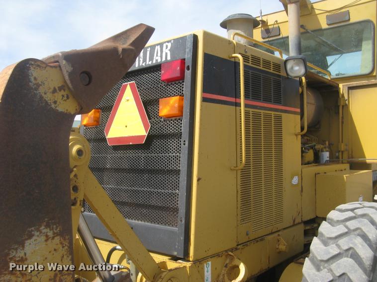 image for item L3892 1996 Caterpillar 140H VHP motor grader