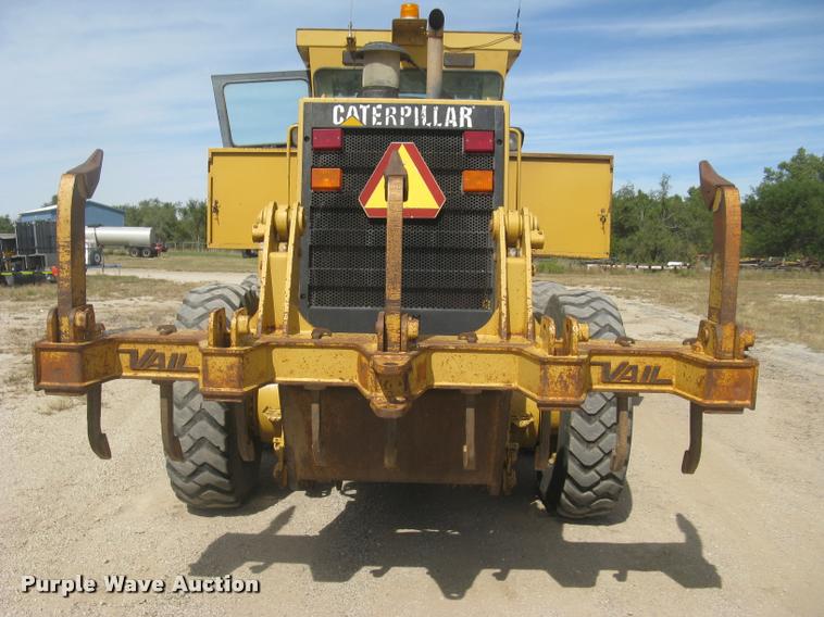image for item L3892 1996 Caterpillar 140H VHP motor grader