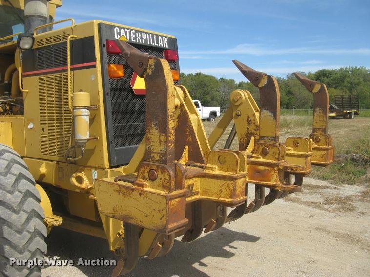 image for item L3892 1996 Caterpillar 140H VHP motor grader