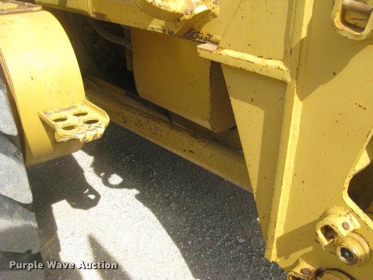 image for item L3892 1996 Caterpillar 140H VHP motor grader